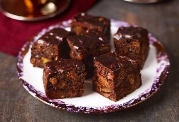 Last-Minute Christmas Cake