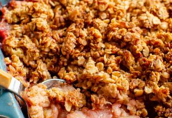 Low Syn Cinnamon Oat Rhubarb Crumble | Slimming World