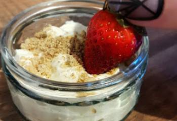 White Chocolate Cheesecake Dip | Slimming World