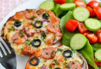 Low Syn Portobello Mushroom Pizzas | Slimming World