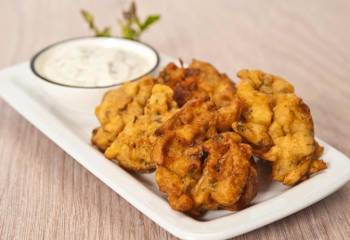 Syn Free Low Calorie Onion Bhajis | Slimming World Recipe