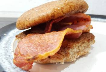 Syn Free Bacon & Oxo Gravy Sandwiches – Slimming World Recipe
