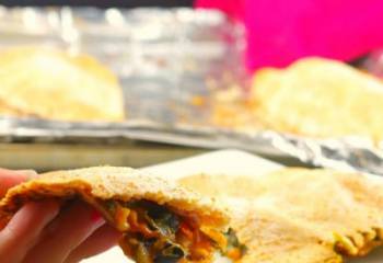 Healthy Homemade Pita Pizza Pops (Pizza Pockets)