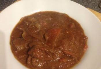 Beef Goulash In The Slow Cooker (Slimming World Friendly)